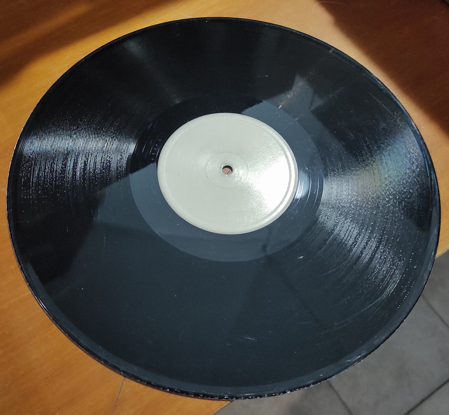 Unknown Artist - Inserting the card