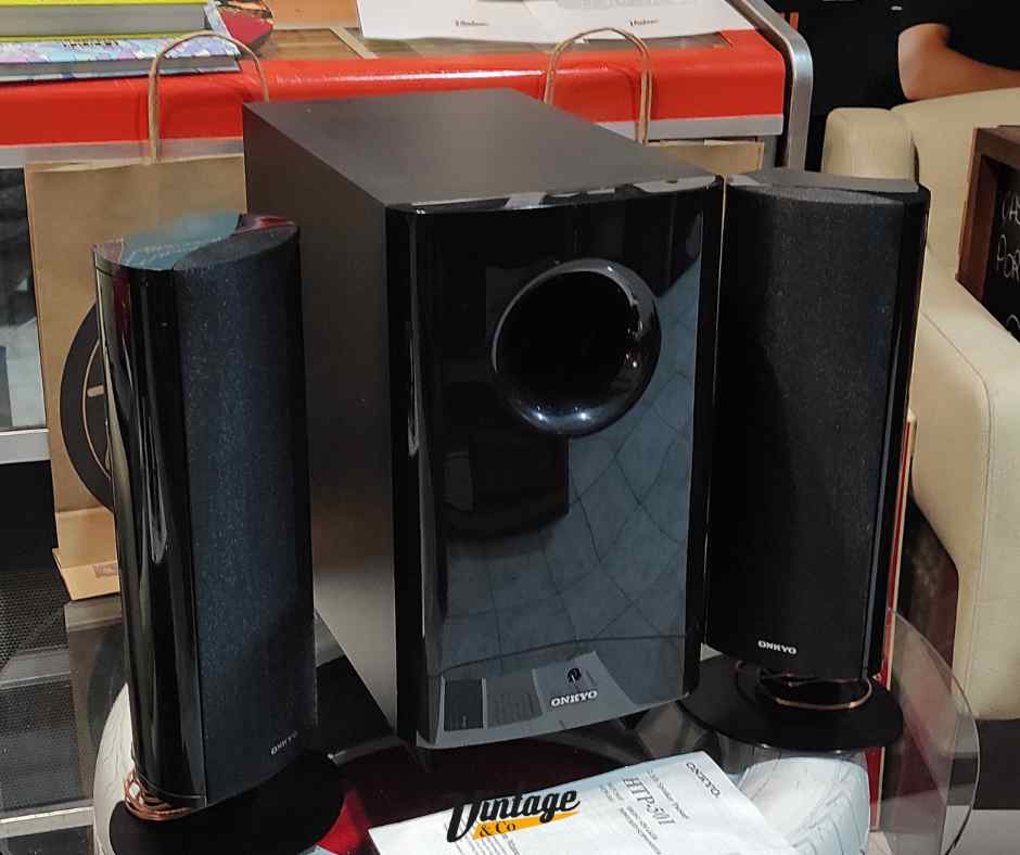 Sistema audio Sub + torrette Onkyo HTP501 (completo di manuale)
