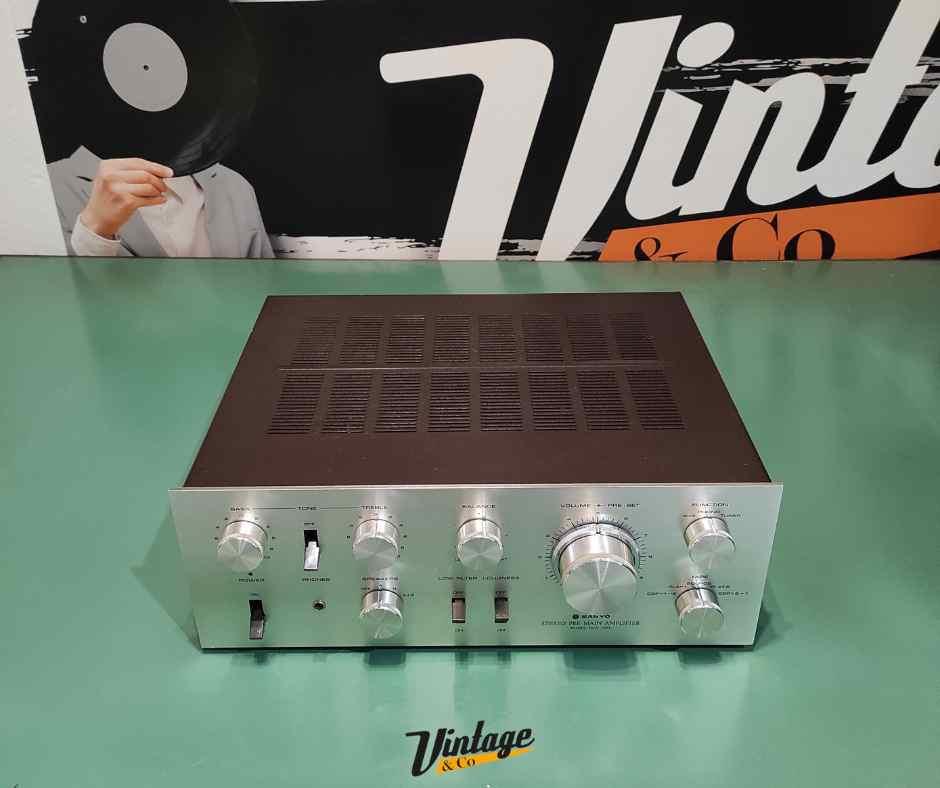 Amplificatore Sanyo DCA 1001