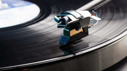 Azimuth della Testina: Cos'è e Perché è Cruciale per la Qualità del Suono dei Tuoi Dischi in Vinile