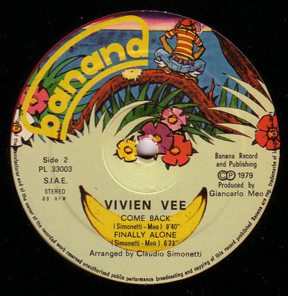 Vivien Vee - Give Me A Break