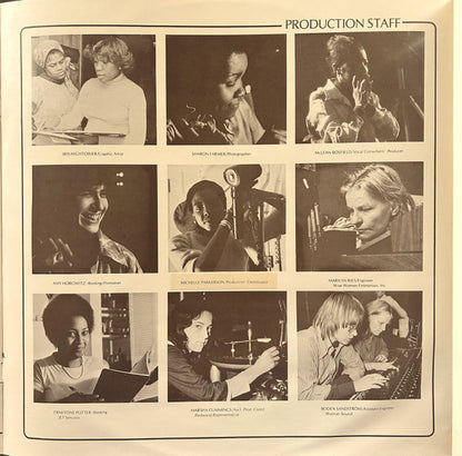 Sweet Honey In The Rock - B'lieve I'll Run On.... See What The End's Gonna Be